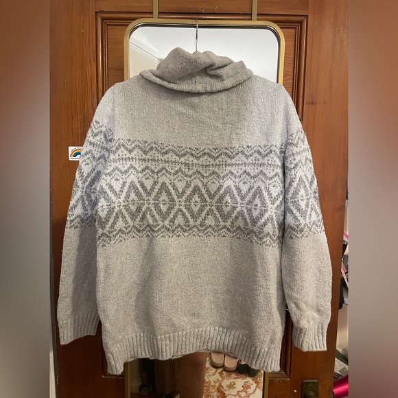 LL Bean Grey Turtle Neck Sweater - Picture 8 of 8